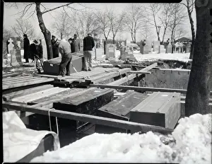 Coffin Prints: Men Setting Grave In Ground; Lotsa Coffi