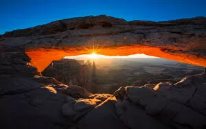 Images Dated 1st May 2016: Mesa Arch