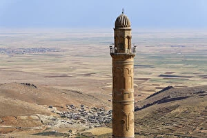 Images Dated 16th May 2014: Mesopotamian plain and minaret of the Great Mosque Ulu Camii, Mardin