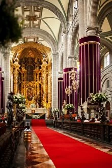 Images Dated 24th March 2016: Metropolitan Cathedral in Mexico City Altars