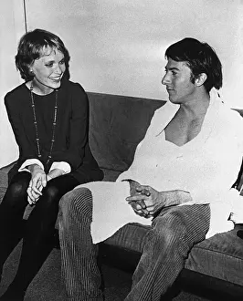 Mia Farrow and Dustin Hoffman