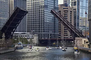 Images Dated 16th January 2013: Michigan Avenue bridge, Chicago, Illinois