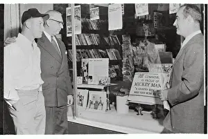 Storefront Prints: Mickey Mantle and Friends in Front of Drugstore