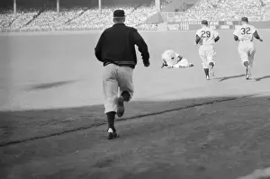 Mickey Mantle Injuring His Knee
