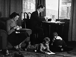 M Hom Fami Bri Indoors With Children Prints: Middle Class Life