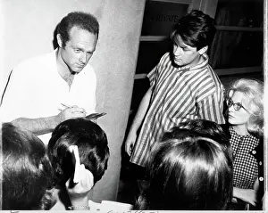 Mike Love & Brian Wilson Sign Autographs