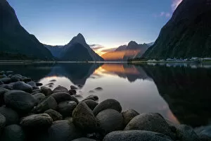 Tonnaja Travel Photography Gallery: Milford Sound, Fiordland National Park