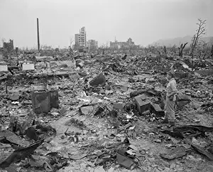 Hiroshima Prints: US Military Inspects Hiroshima Aftermath