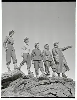 Mount Washington Prints: Military Women Modeling Army Wears