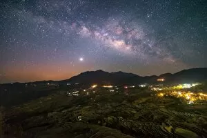 Images Dated 3rd March 2014: The milky way over Duoyishu area (Yuanyang)