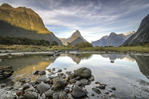 Images Dated 26th December 2011: Mitre Peak, Fiordland National Park, Milford Sound, South Island, New Zealand