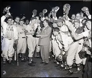 Editor Prints: M.Kase Presenting Trophy To A.Kaline