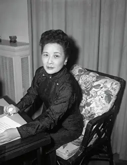 Nationalist Prints: Mme. Chiang Kai-Shek Seated