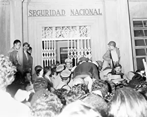 Caracas Prints: Mob Outside Police Headquarters