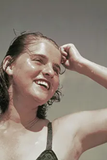 Images Dated 16th June 2014: Model Posing Circa 1938