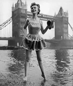 Road Bridge Prints: Modelling Dress