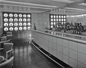 Cocktail Prints: Modern Bar