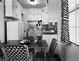 Housewife Prints: Modern Kitchen