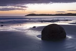 Images Dated 21st January 2013: Moeraki Boulders on the beach at sunrise, Moeraki Beach, Hampden, Otago Region, New Zealand