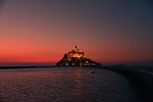 Images Dated 20th April 2015: Mont Saint Michel by night