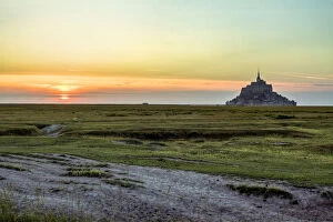 Images Dated 11th July 2015: Mont Saint-Michel at sunset