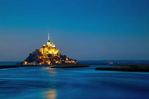Images Dated 28th September 2015: Mont Saint-Michel at sunset with water in surround