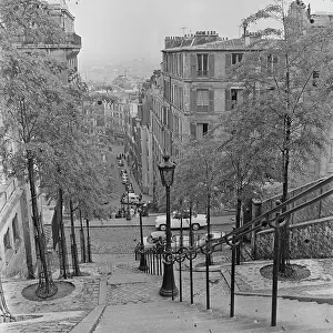 Lamppost Prints: Down From Montmartre