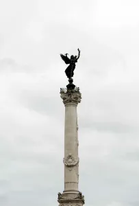 Chains Collection: Monument aux Girondins