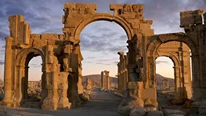 Images Dated 22nd August 2015: Monumental Arch, Palmyra
