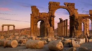 Images Dated 4th February 2016: Monumental Arch, Palmyra, Syria