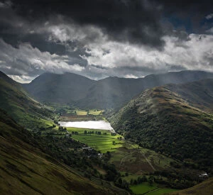 Images Dated 8th October 2015: Moody lighting at Brotherswater