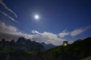Images Dated 14th July 2016: Full moon over Auronzo hut, Dolomites