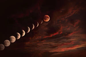 Spectacular Blood Moon Art Gallery: Moon on cloudy night sky