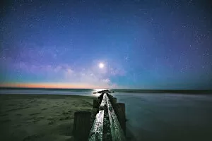 Wood Gallery: The moon and the Milky way