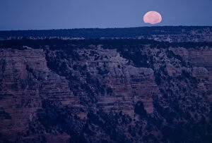 Images Dated 27th April 2015: Moon rising over Grand Canyon
