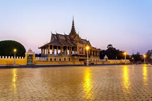 Images Dated 6th May 2017: Moonlight pavilion, Royal Palace, Phnom Penh
