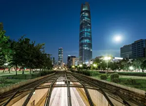 Gettysub Prints: Moonrise over the Gran Torre Santiago