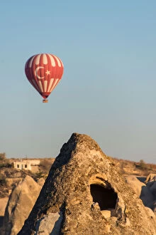 Images Dated 6th November 2014: Morning flight in Cappadocia