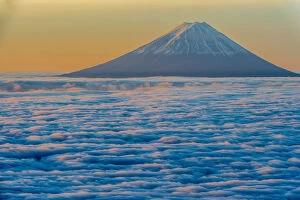 Images Dated 13th November 2015: Morning Fuji