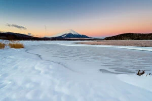 Images Dated 19th January 2016: Morning Fuji