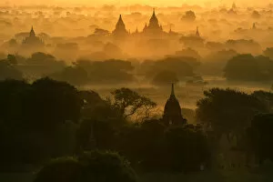 Images Dated 22nd December 2016: Morning light in Bagan ancient city, Mandalay, Myanmar