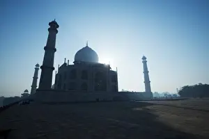 Morning light on the Taj Mahal, Agra, Uttar Pradesh, India