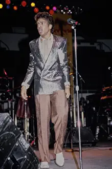 Huty36994 Prints: Morris Day, American Singer & Songwriter