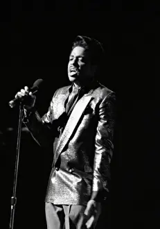 8 1 18 Ochs Prints: Morris Day Performing