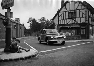 Saloon Car Prints: Morris Oxford