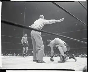 Arthur Donovan Prints: Morris Reif on Canvas During Bout with Beau Jack