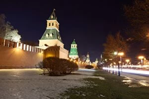 Images Dated 18th February 2016: Moscow Kremlin at sunset