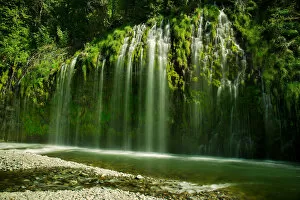 Quan Yuan Landscapes Collection: Mossbrae Falls