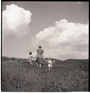 Gathering Prints: Mother and Children in Field