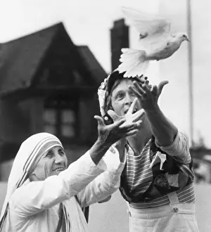 Releasing Prints: Mother Teresa Releasing Peace Dove